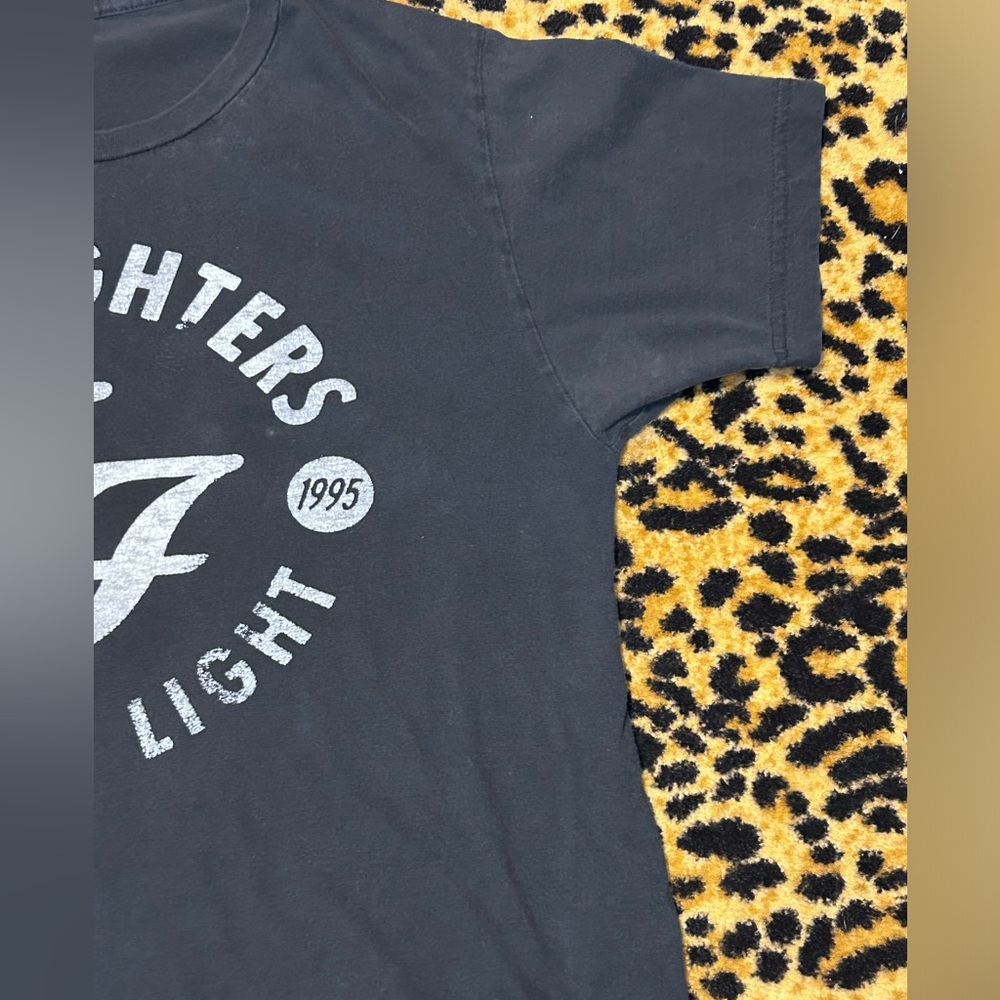 Foo Fighters T Shirt Dave Grohl 2011 Tour Wasting Light Concert T- Shirt - Picture 9 of 16